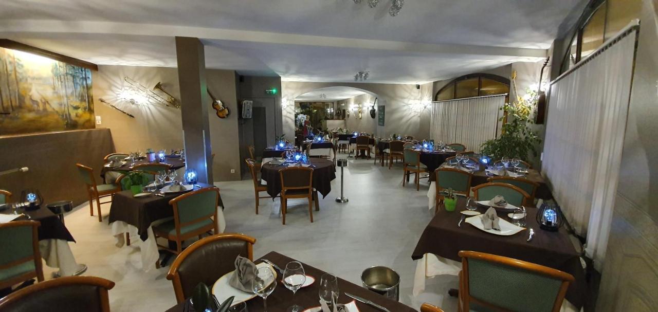 Logis Hotel Saint-Hubert Cour-Cheverny Kültér fotó