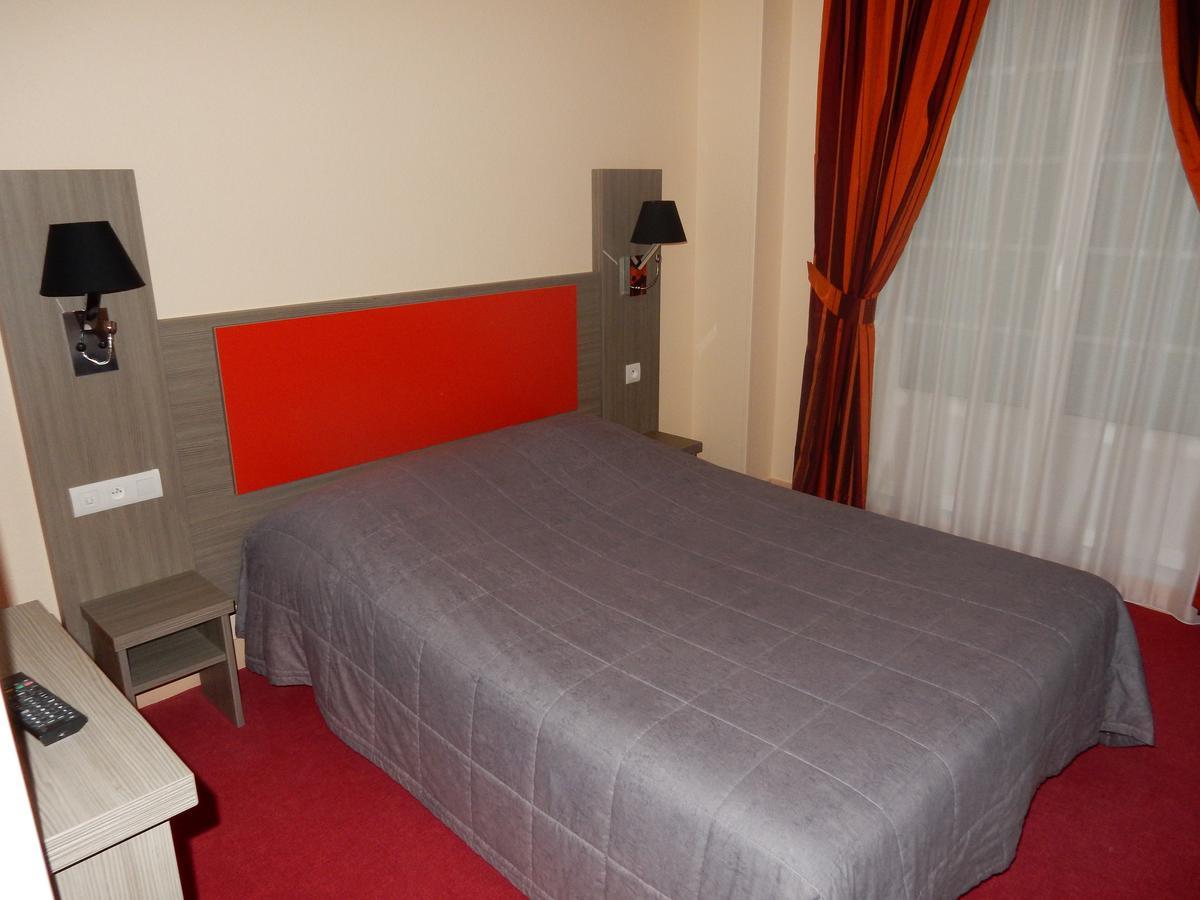 Logis Hotel Saint-Hubert Cour-Cheverny Kültér fotó