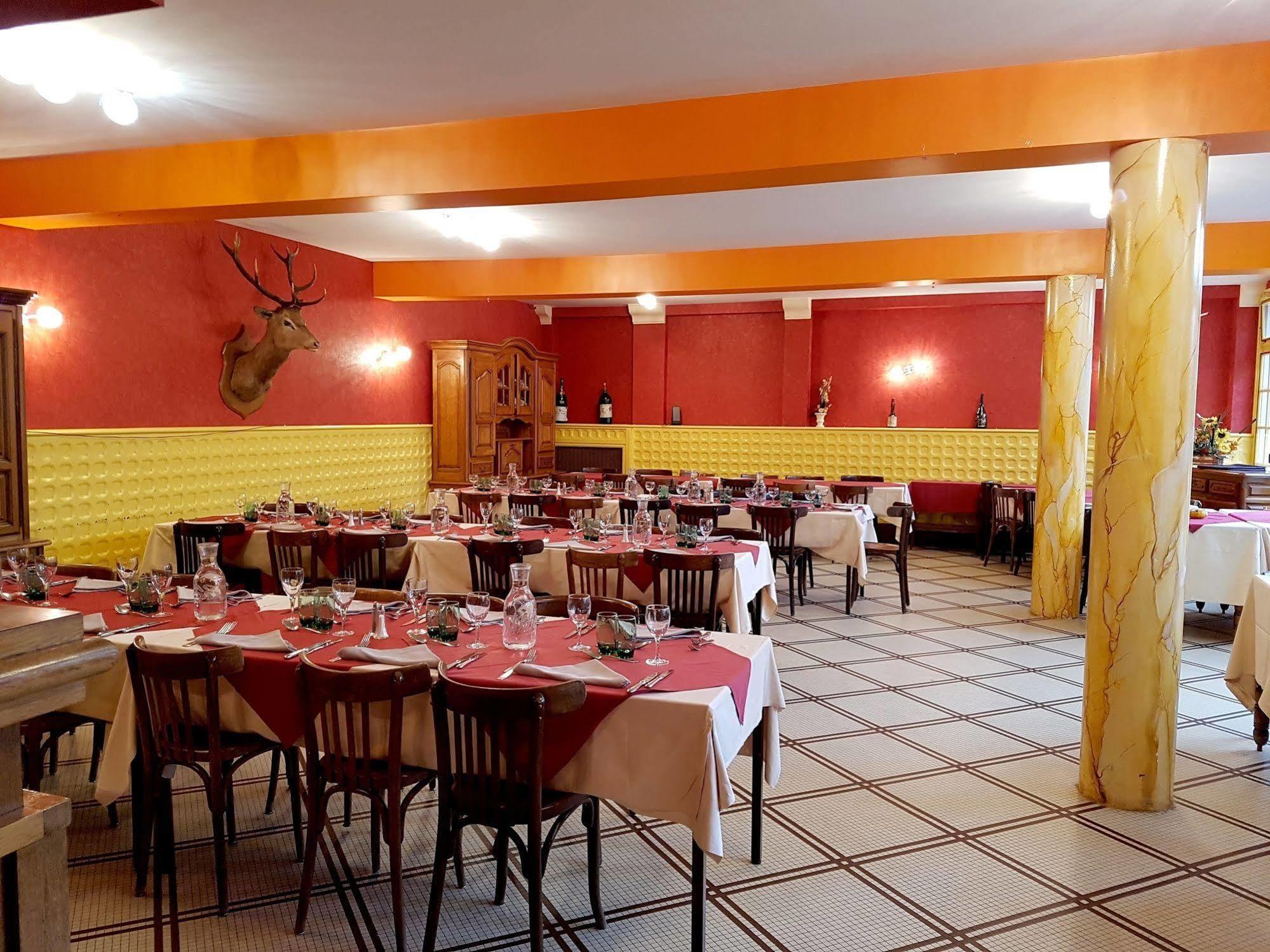 Logis Hotel Saint-Hubert Cour-Cheverny Kültér fotó