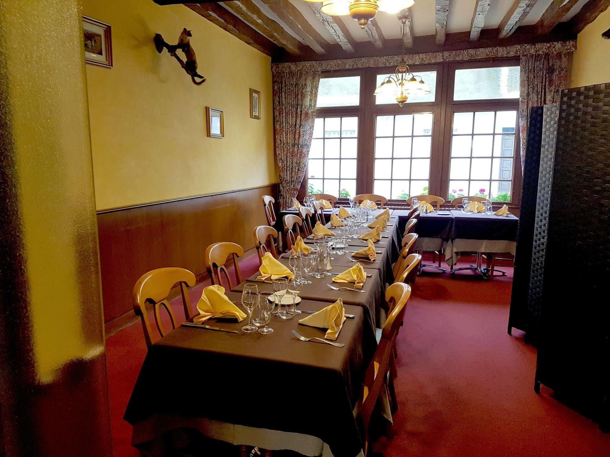 Logis Hotel Saint-Hubert Cour-Cheverny Kültér fotó